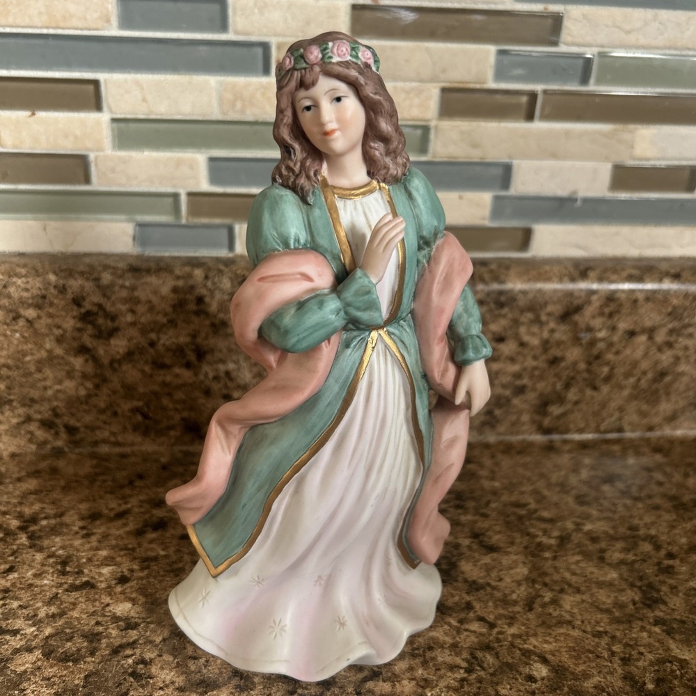 Homco My Lady‎ #1486 Porcelain Figurine Angelic Long Flowing green gown Garland